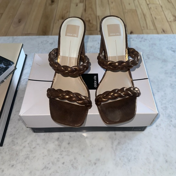 Dolce Vita Paily Braided Sandal - Bronze Metallic 8.5 - Picture 3 of 8